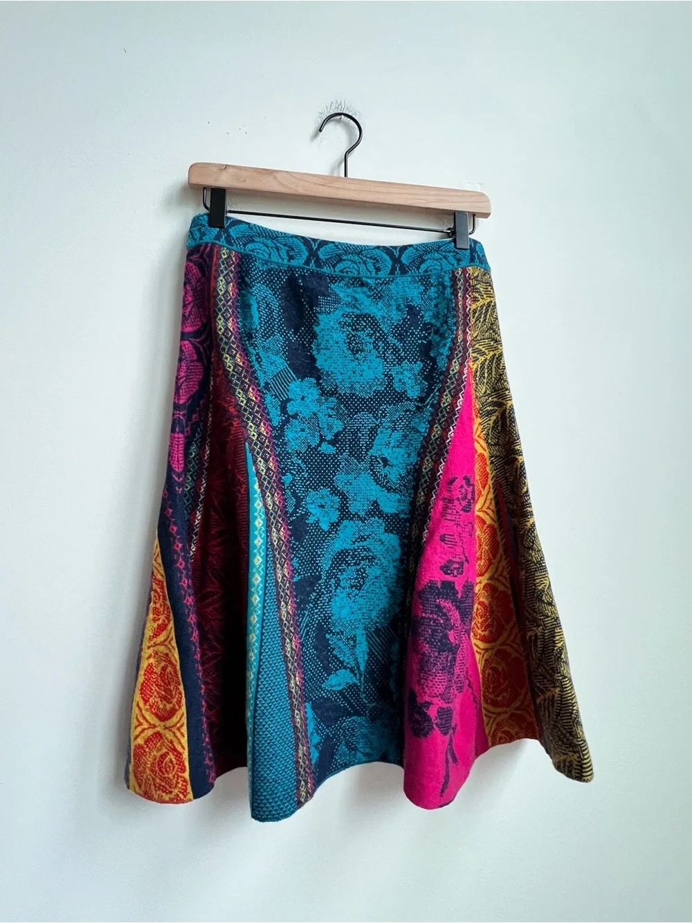 IVKO brocade flat